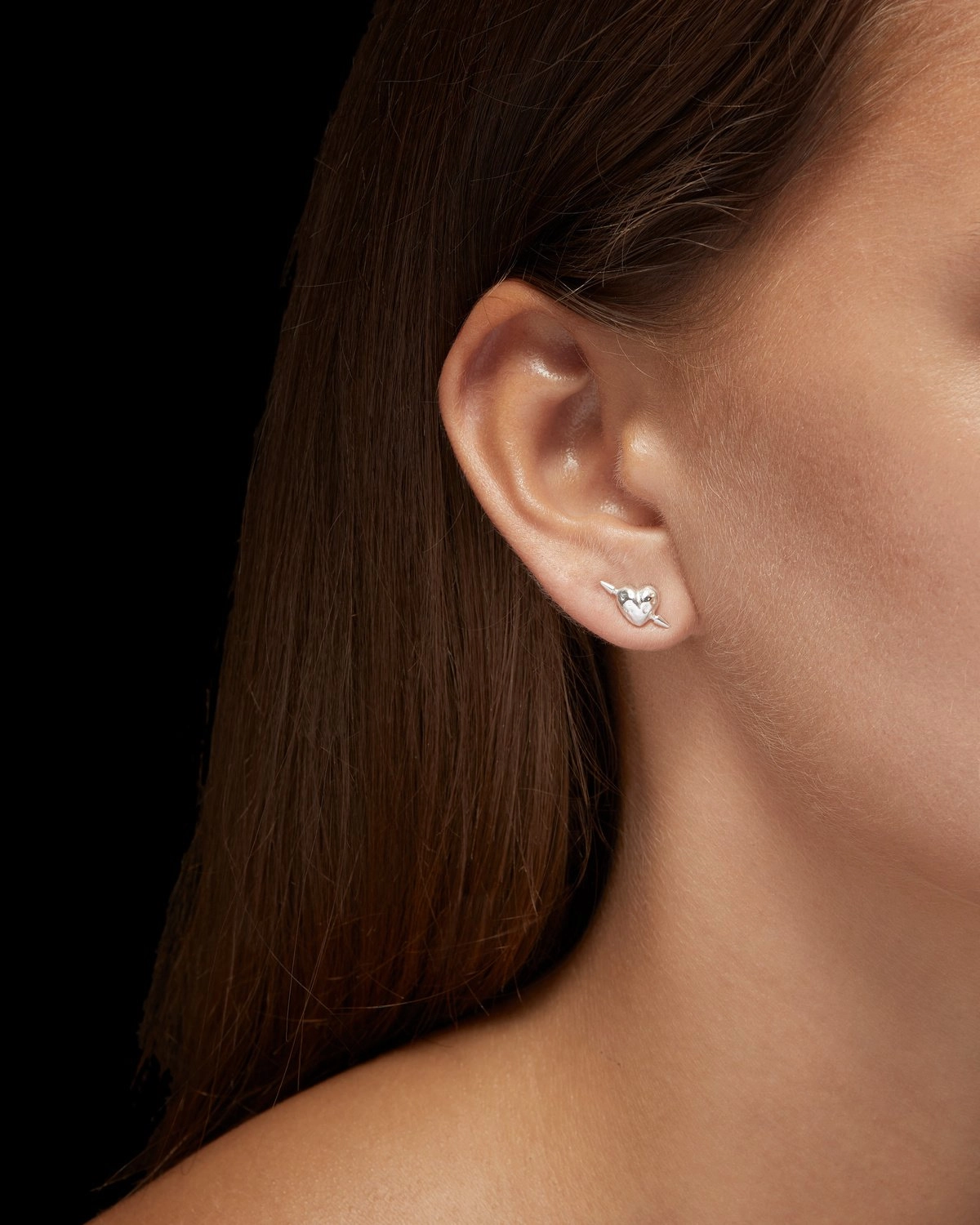 Tuvstarrs Heart Ear Stud