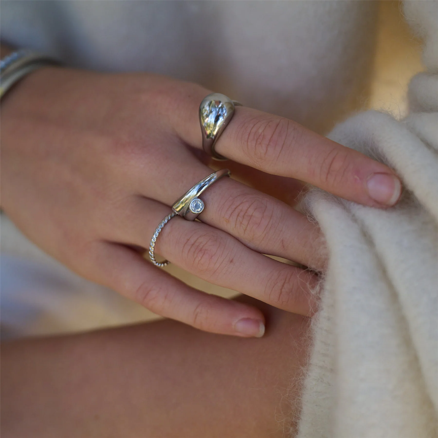 Tomine - Crystal Hug Ring Stainless Steel