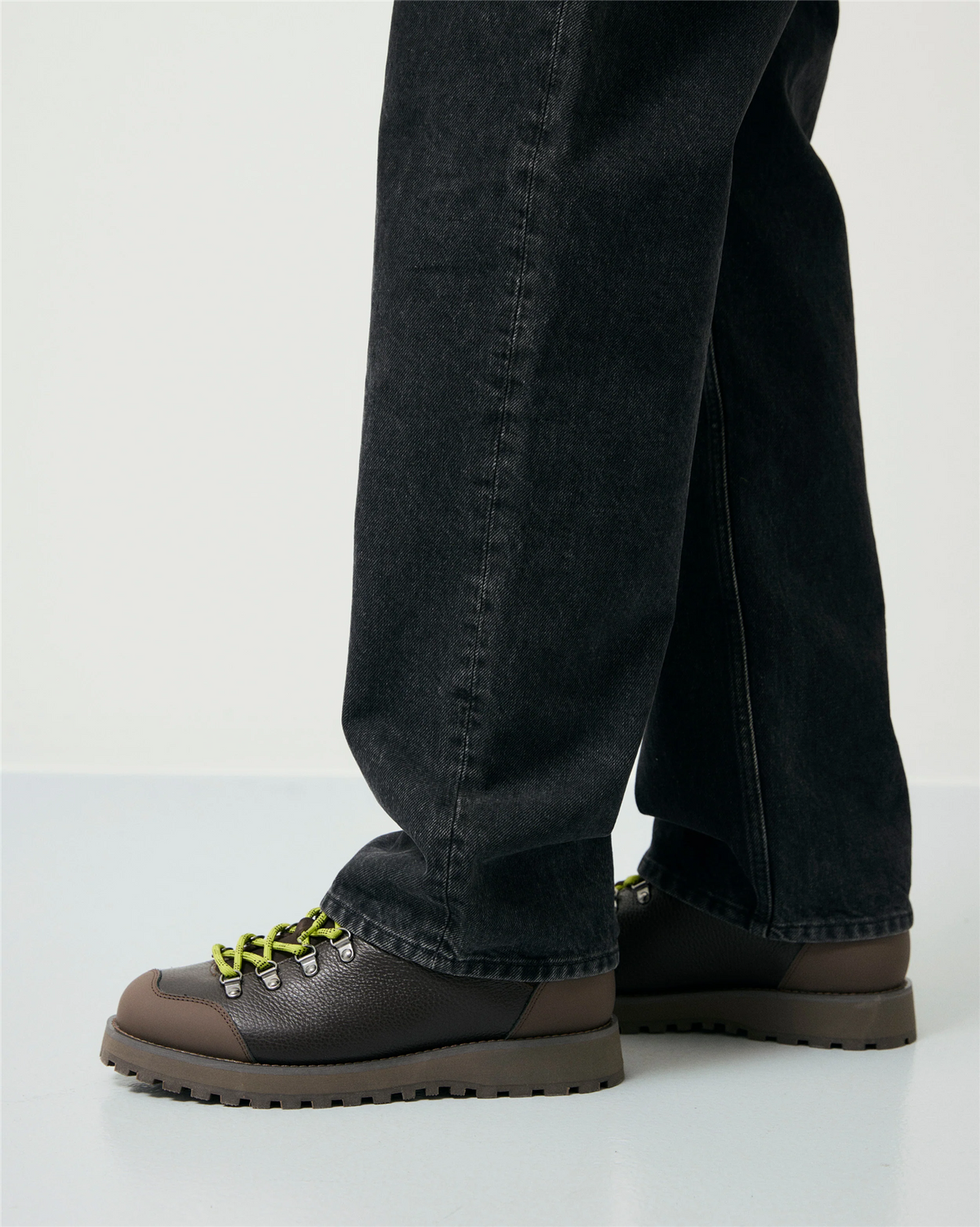 Dune Low - Brown Tumbled Leather