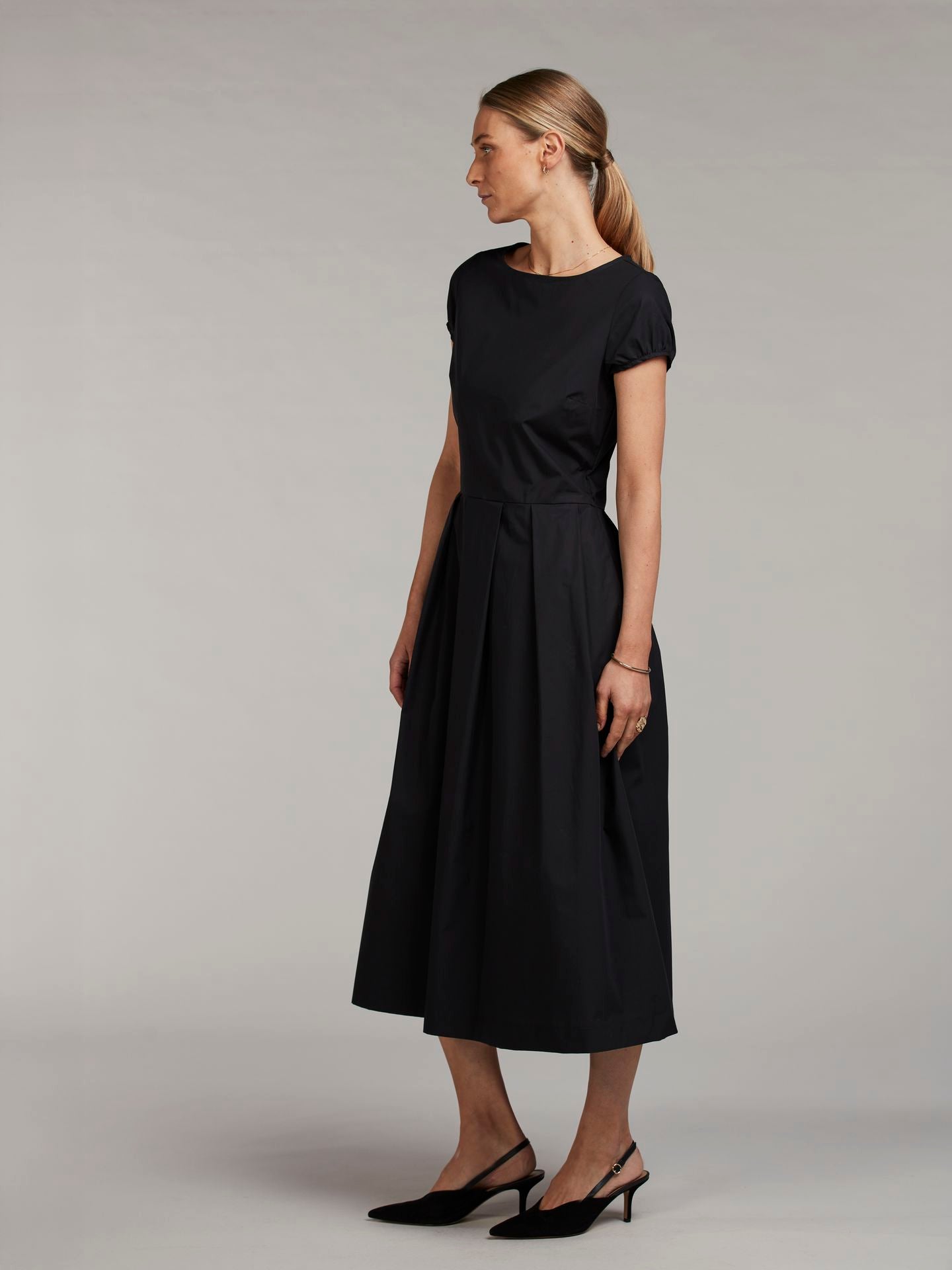 Lovisa Dress, Cap Sleeve