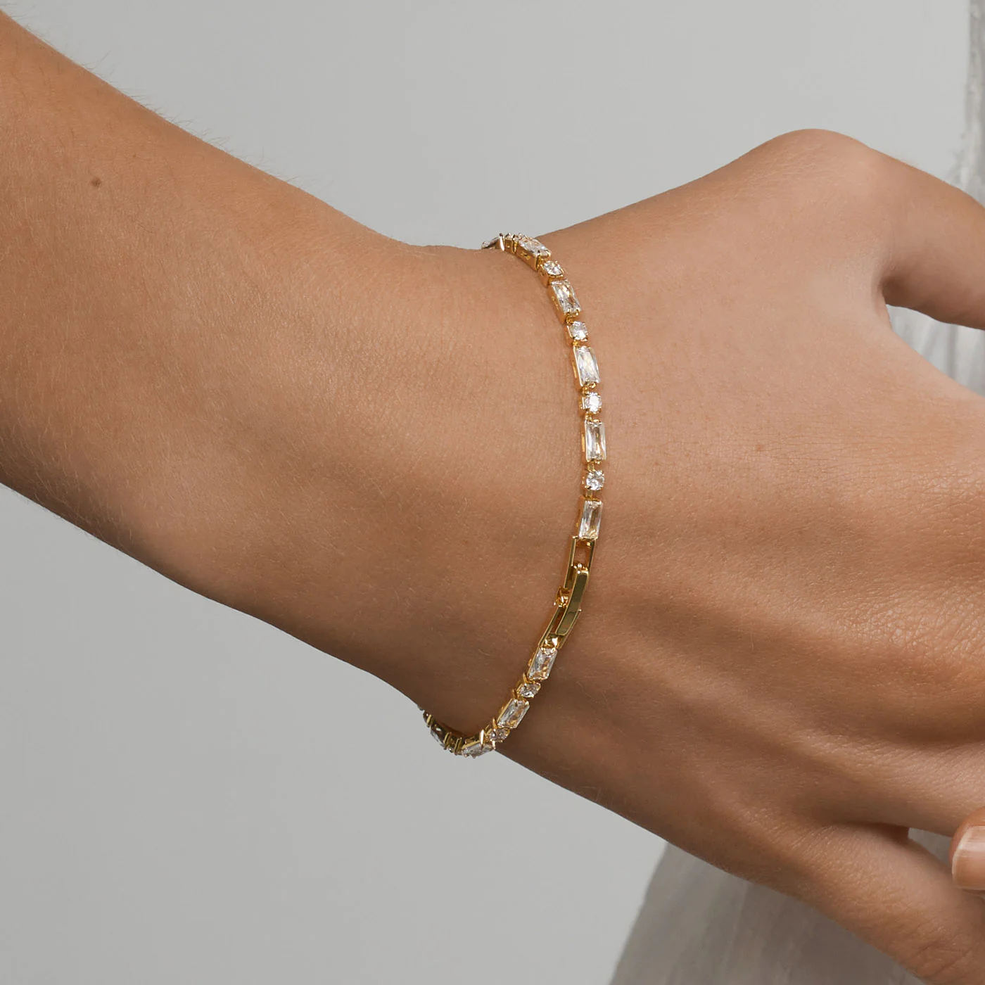 Serena - Crystal Tennis Bracelet - Gold