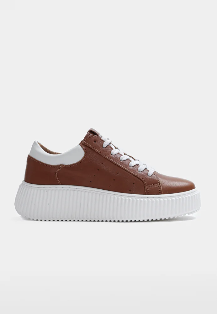 COURT, WHITE COGNAC