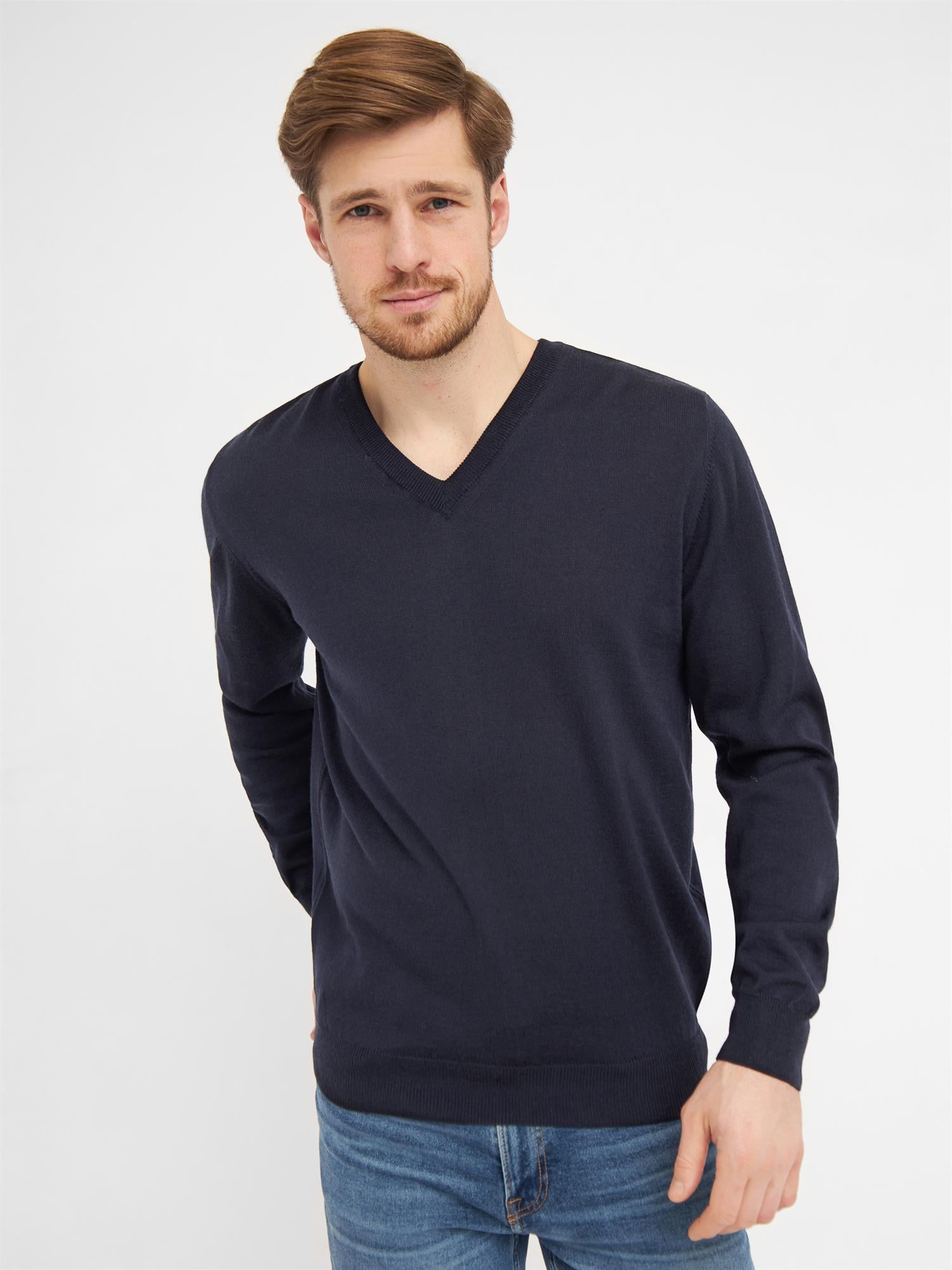 Milan Pullover V Neck