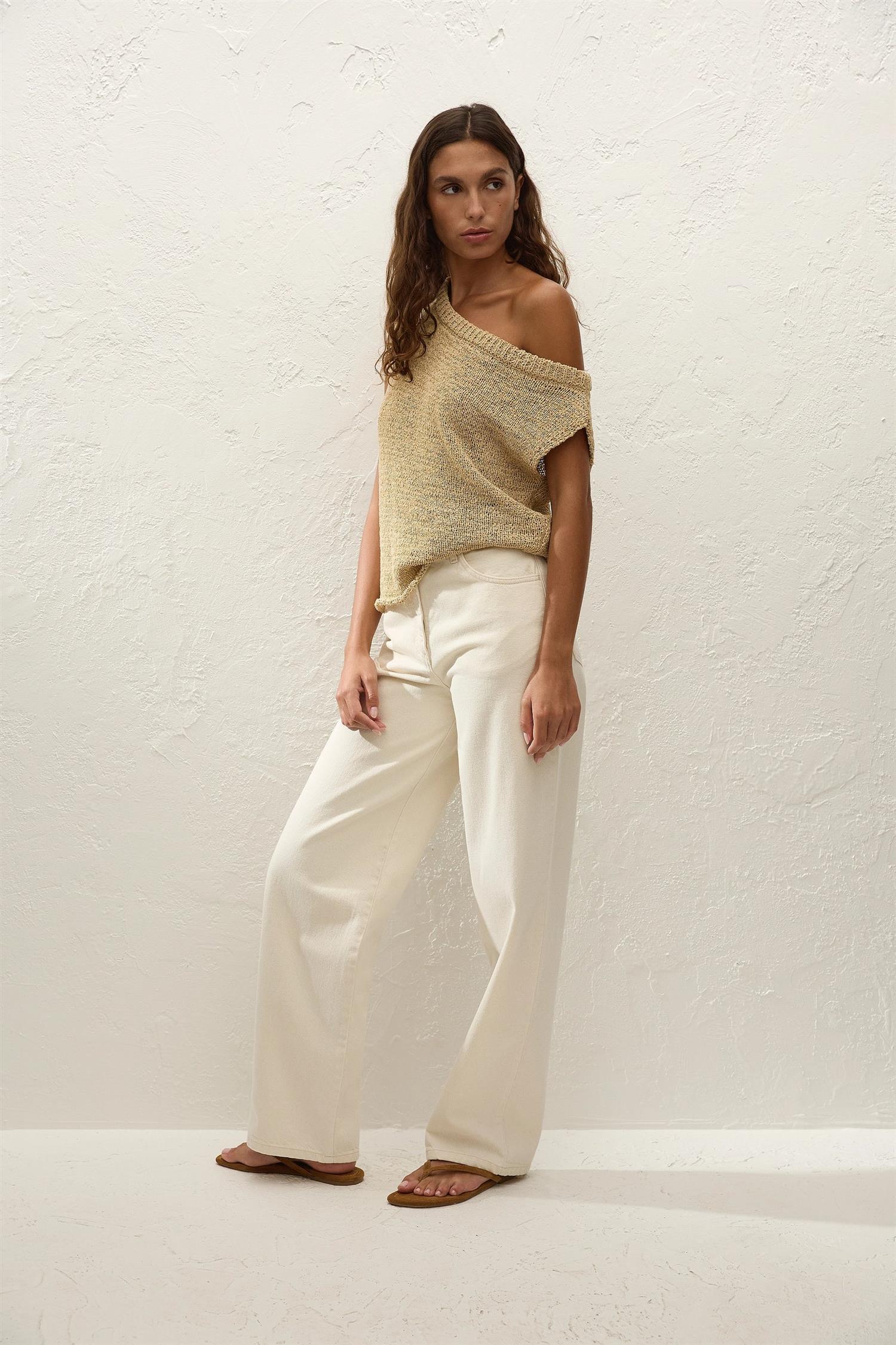 Micah Top