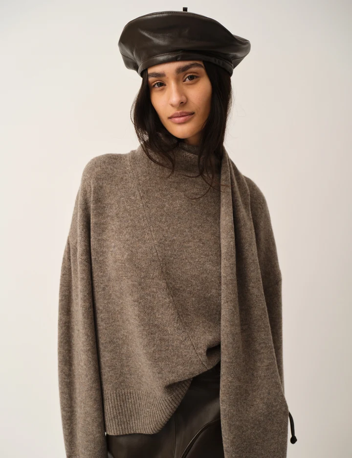Volmer Scarf Sweater
