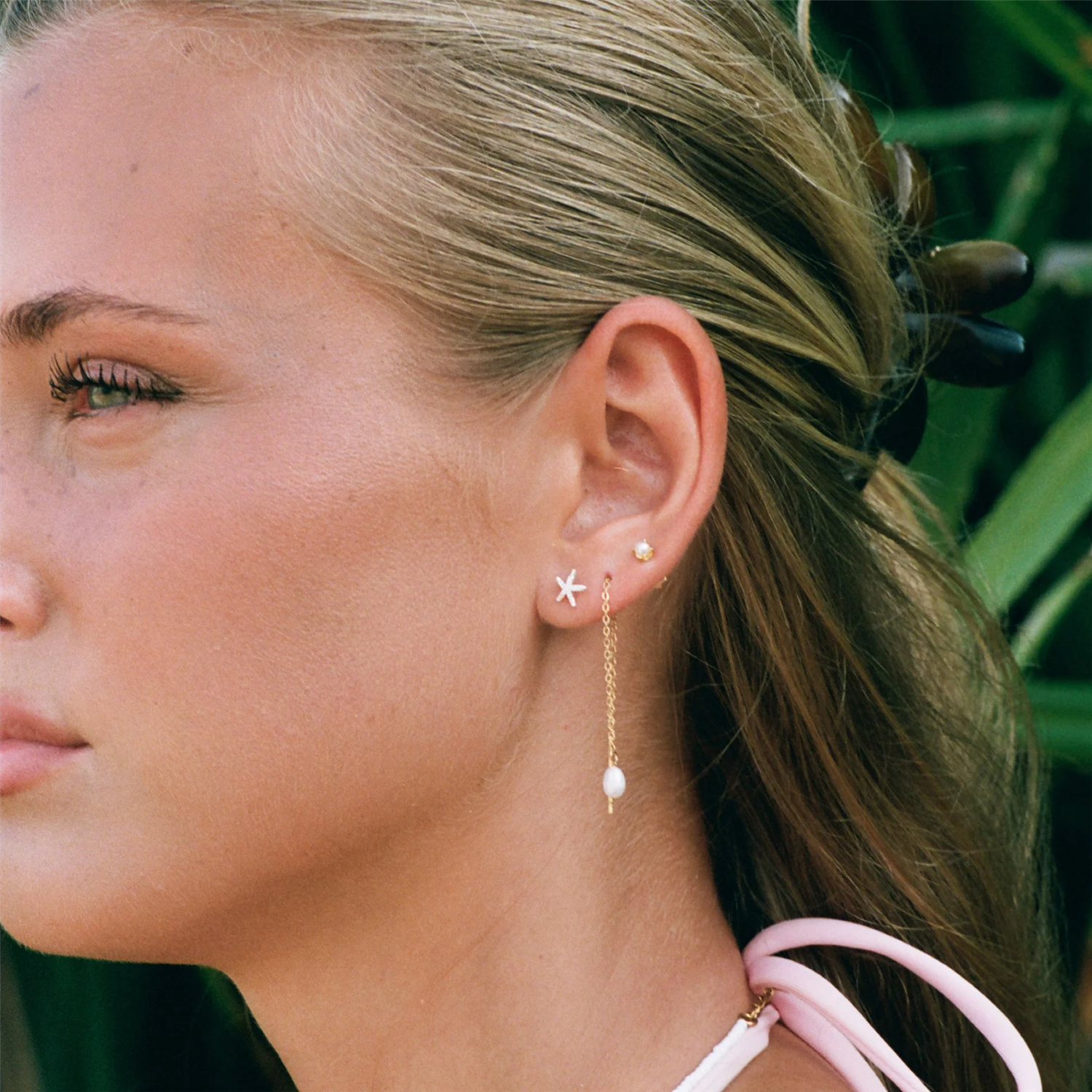 Essie - Mini Pearl Stud Earrings - Gold