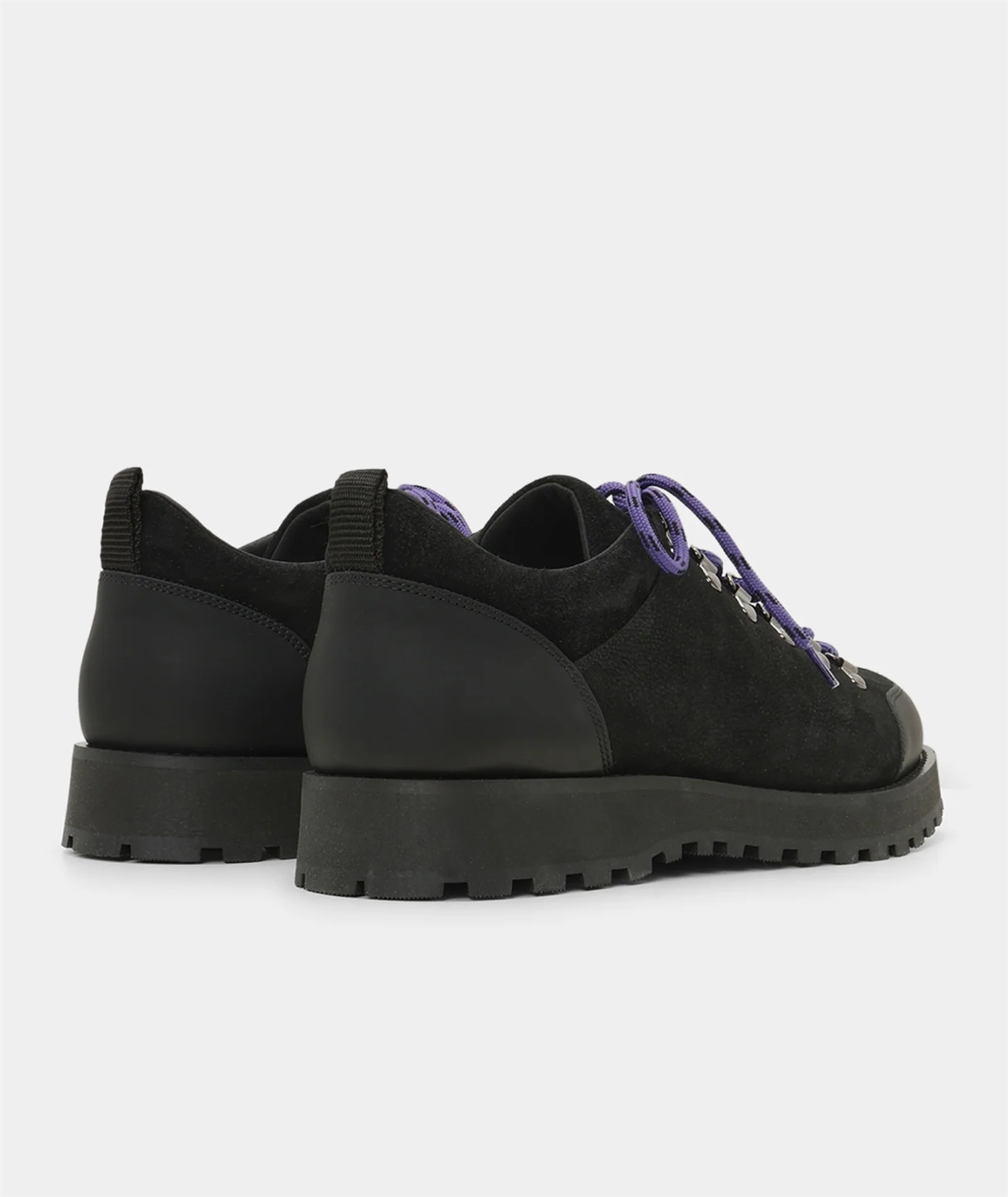 Dune Low - Black Tumbled Nubuck