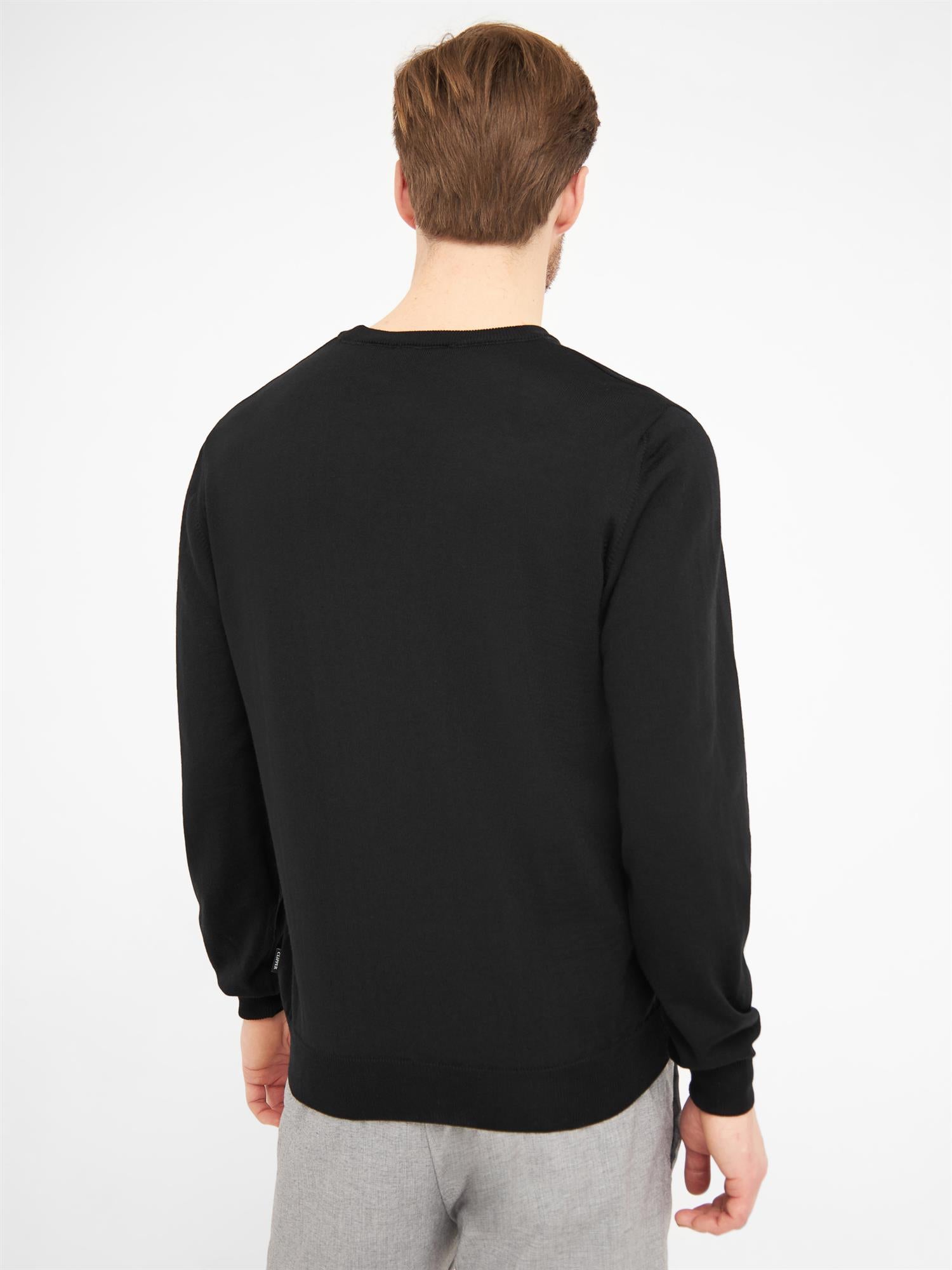 Milan Pullover O Neck