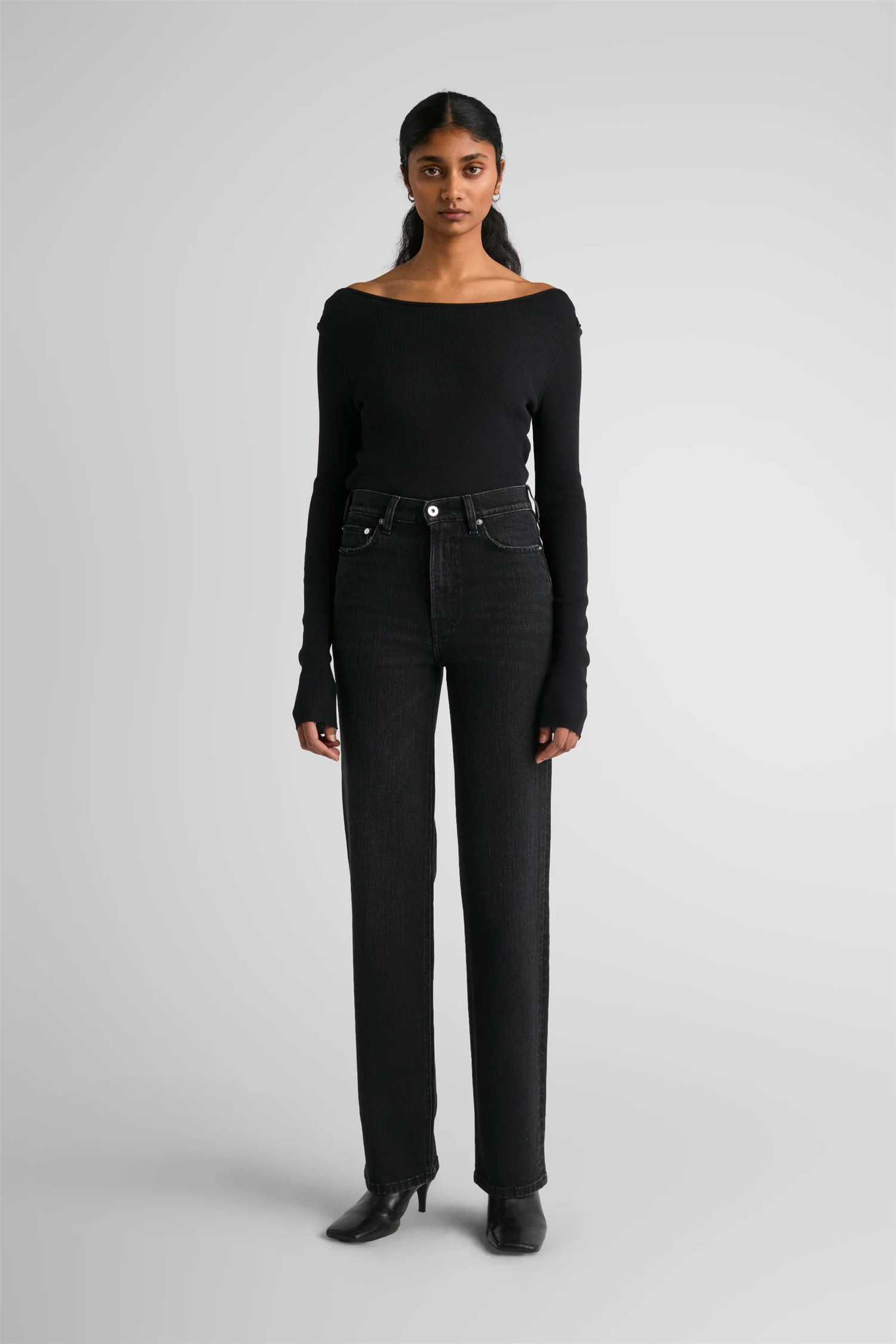 Page Japan Black Dusk